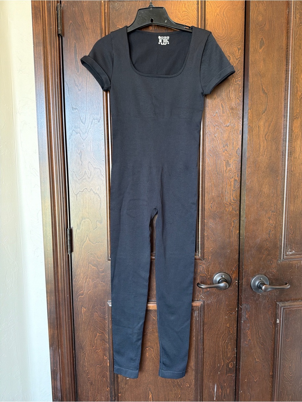 OQQ Stretch Ribbed Short-Sleeve Black Jumpsuit